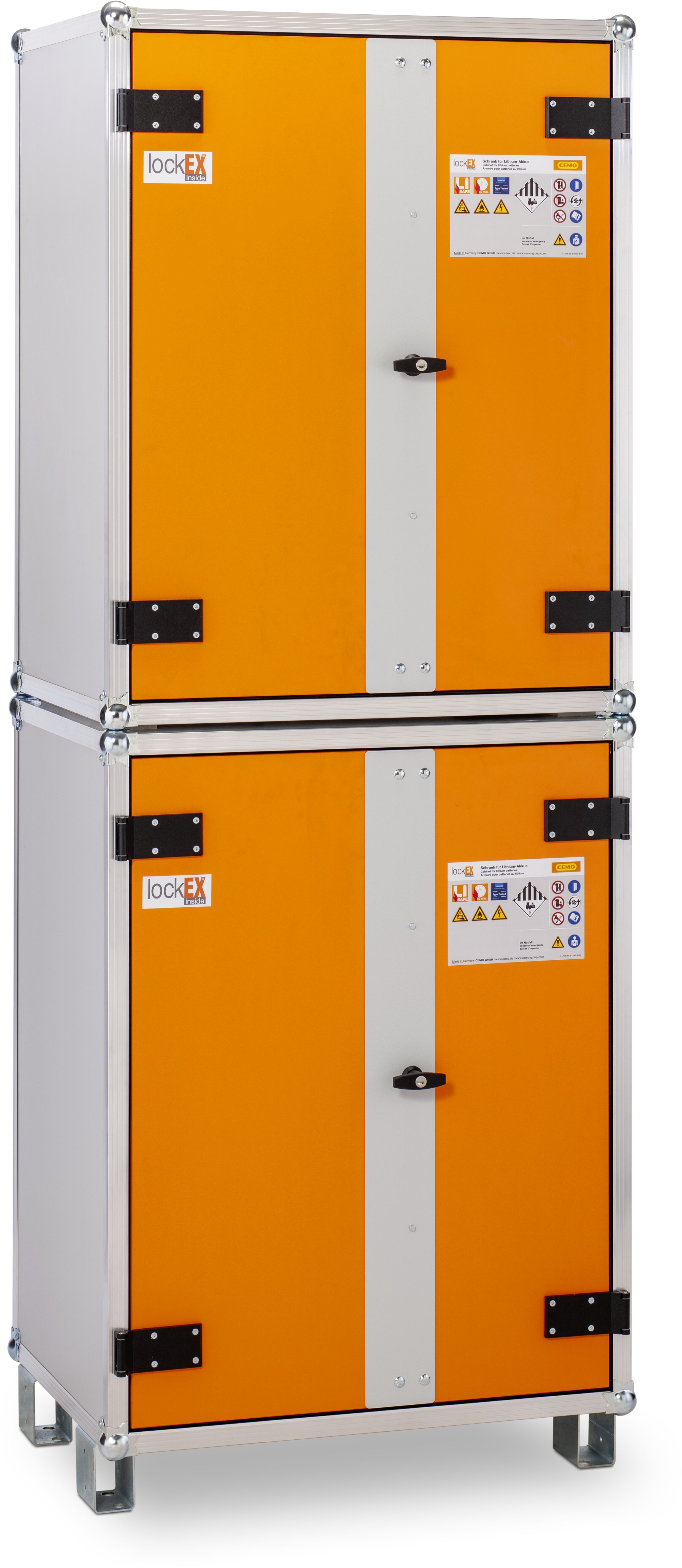 Akku-Ladeschrank 8/20 geschlossen mit Funkenschutzgitter und Füssen Akku-Ladeschrank 8/20 geschlossen mit Funkenschutzgitter und Füssen