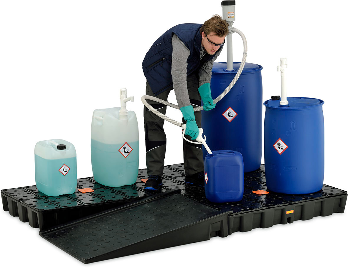 PE-Flaechenschutzsystem-HD_Anwendung-Rampe_02 PE-Flächenschutzsystem mit Auffangwannen und Rosten sowie Auffahrrampe – ohne Zulassung