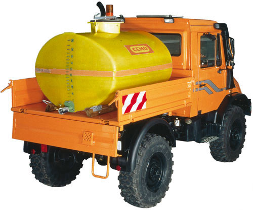 Beispiel GFK-Wasserfass oval auf Unimog