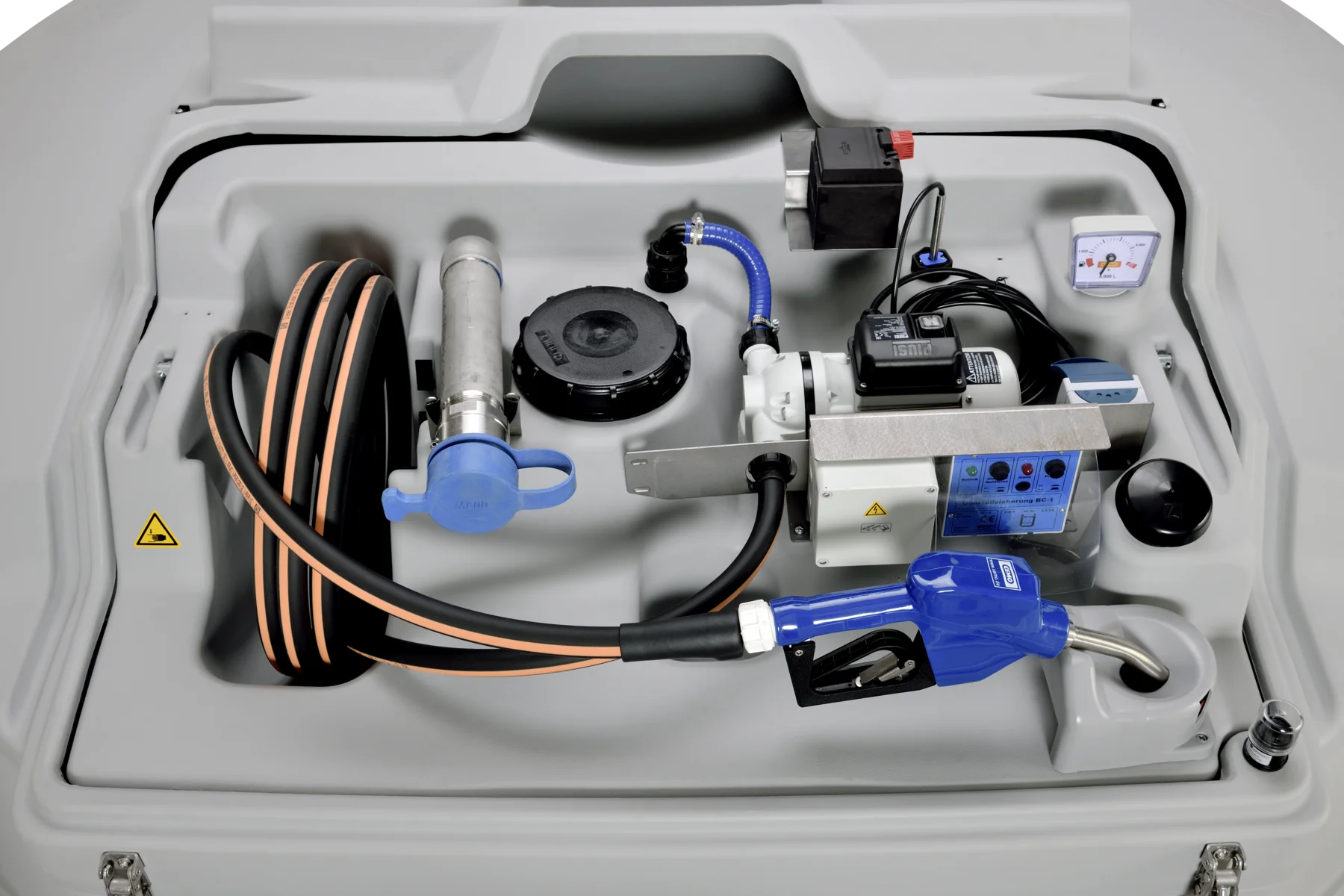 CUBE-Tank Outdoor Basic 5000 Liter für AdBlue® Armaaturenbereich