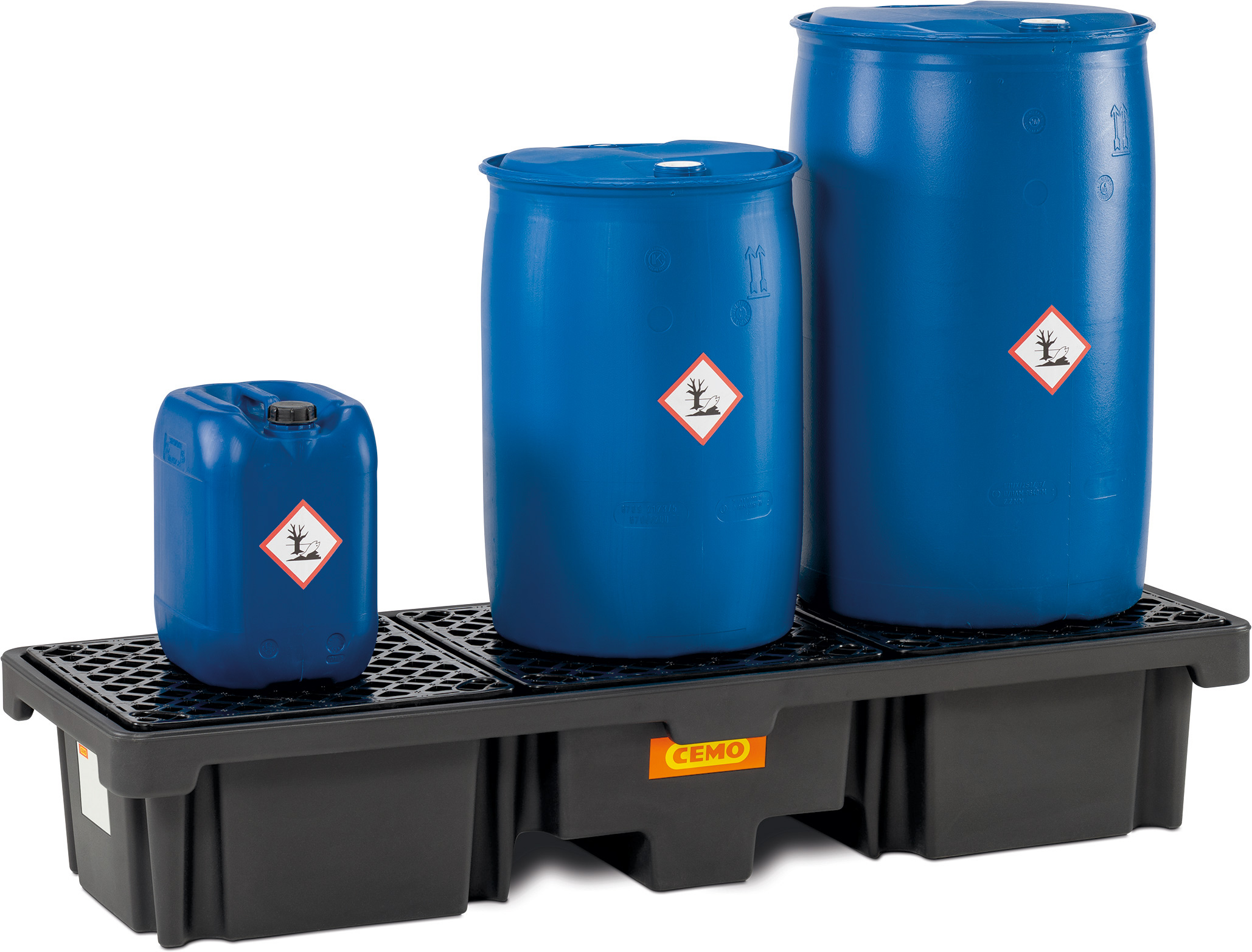 11272_mit-Faessern Beispiel für PE-Fassauffangwanne 220/3 mit Zulassung – Fässer nicht im Lieferumfang