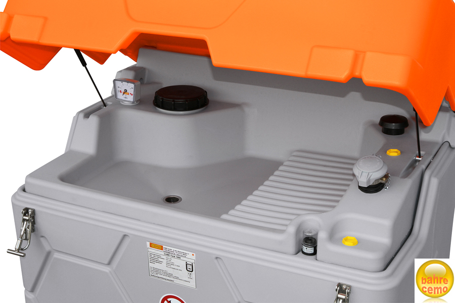 CUBE-Altoel-Tank-Outdoor-1000l_Detail_10480 Beispiel CUBE Altöltank Abtropffläche