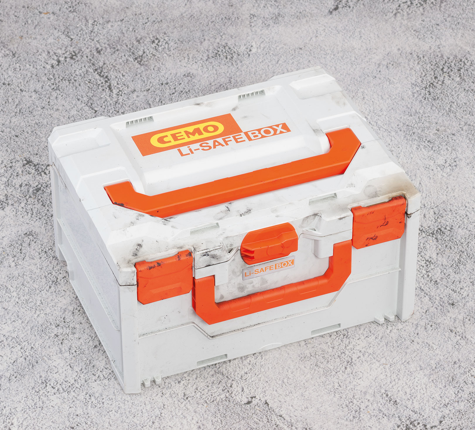 Brandversuch mit CEMO Akku-Systembrandschutzbox Li-SAFE