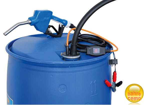 CENTRI-SP30_Ad-Blue_12V_auf-Fass_10488 Tauchpumpe CENTRI SP30 12 V für AdBlue – Beispiel montiert auf Fass